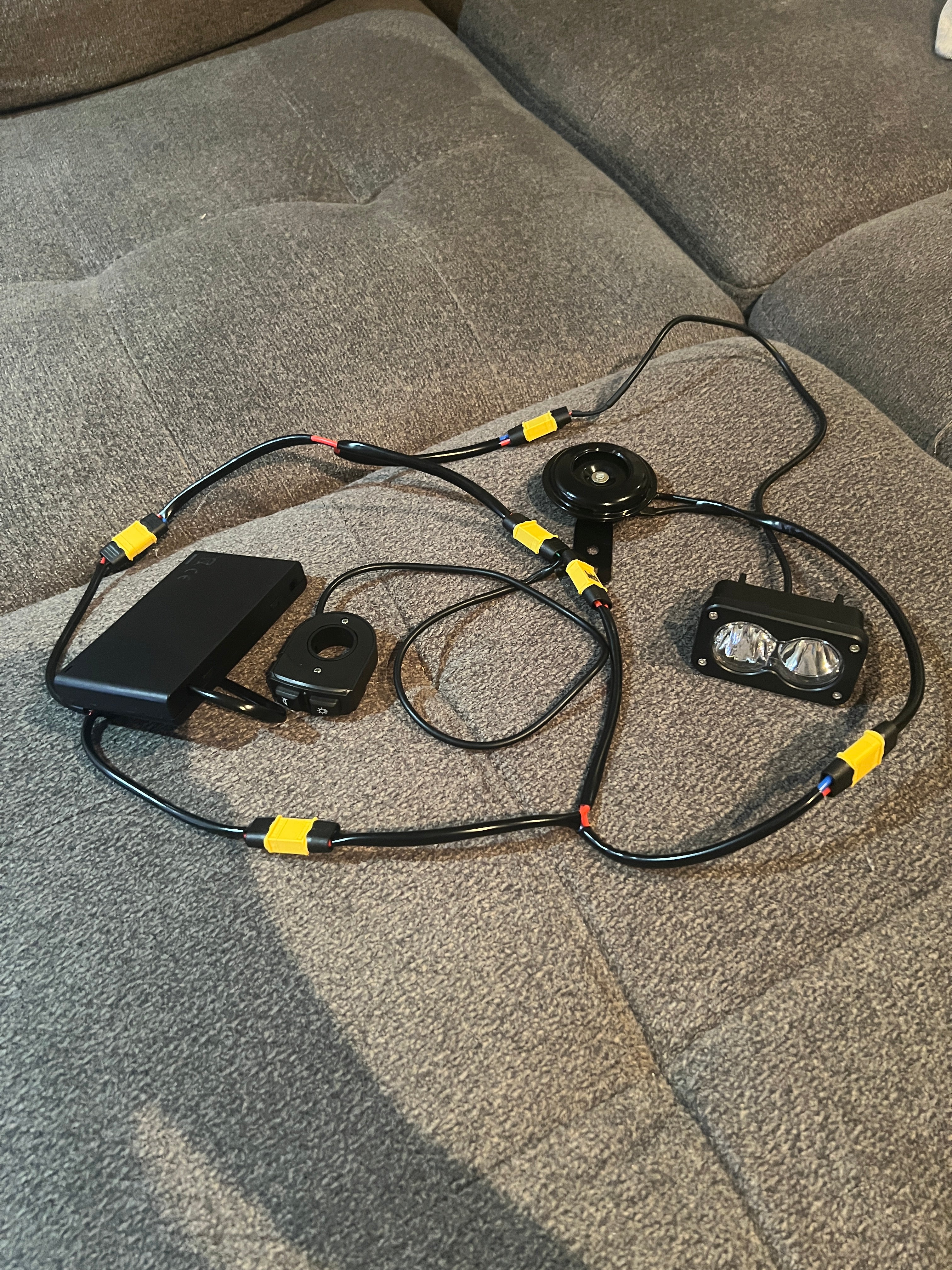 4000lm Peak Battery Powered Baja Lights With 105db Horn (Gen 2 Upgraded)